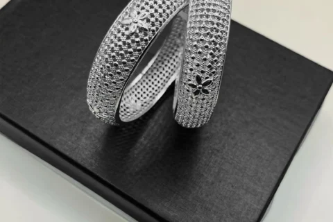 Noor-e-Nazaakat - Bangles