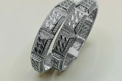 Aarzoo Frost - Bangles