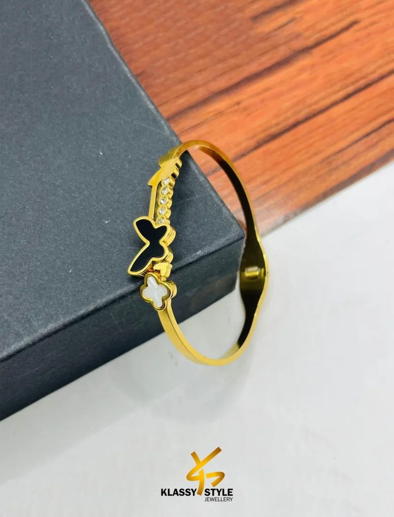 Parwaaz Charm - Bangles Flight – youthful & free