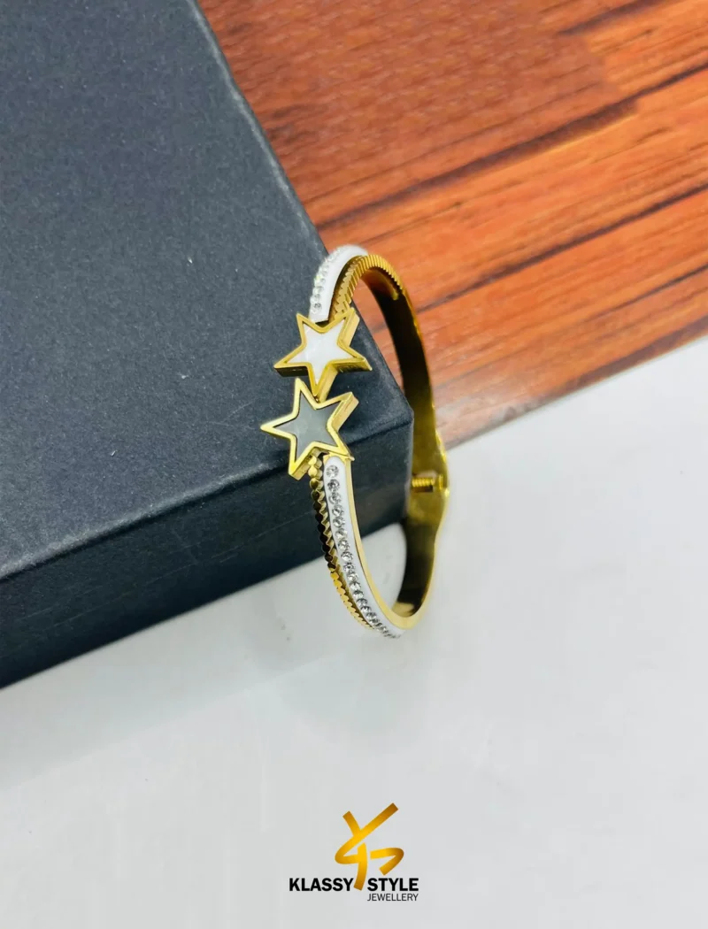 Roshan Raat - Bangles Bright Night – festive vibe
