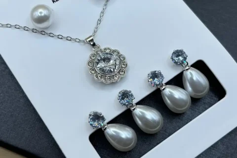 Noor-e-Haya - Pendant