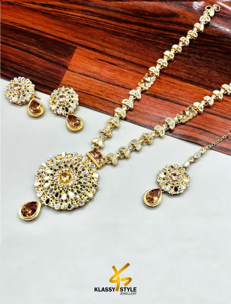 Zarnigar Amber