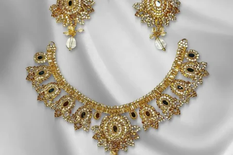 Zehra-e-Noor Antique Gold