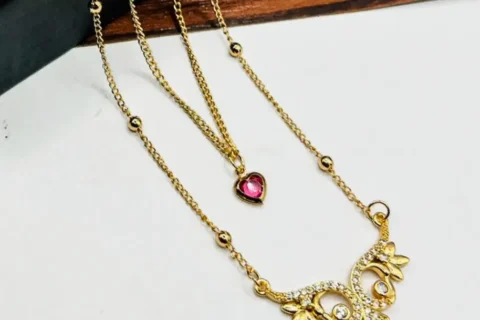 Ivory Bloom - Pendant