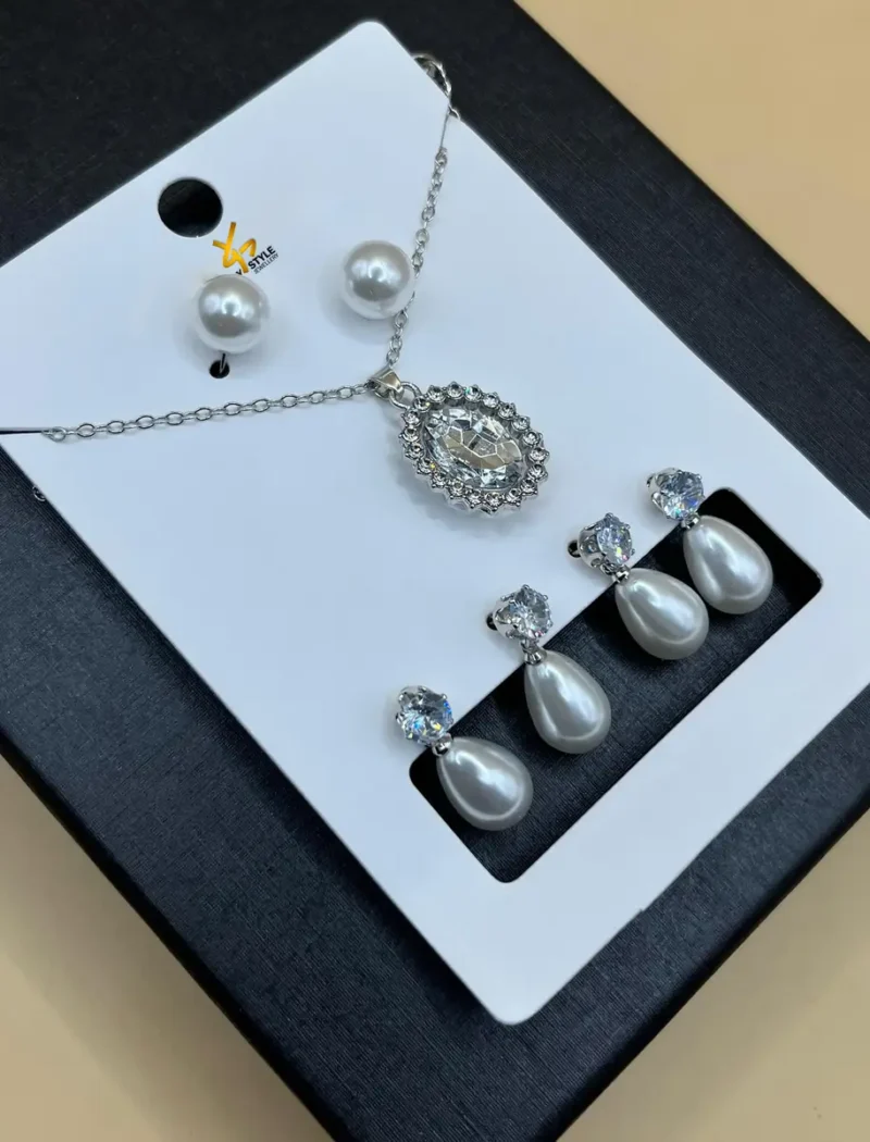 Shehrnaz - Necklace